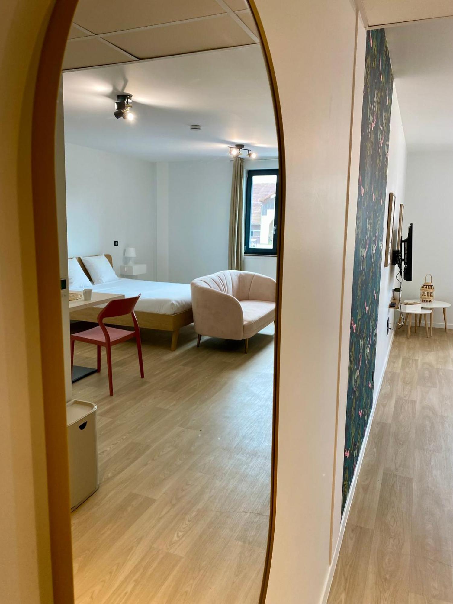 Hotel Au Chateau Villers-les-Nancy Bagian luar foto
